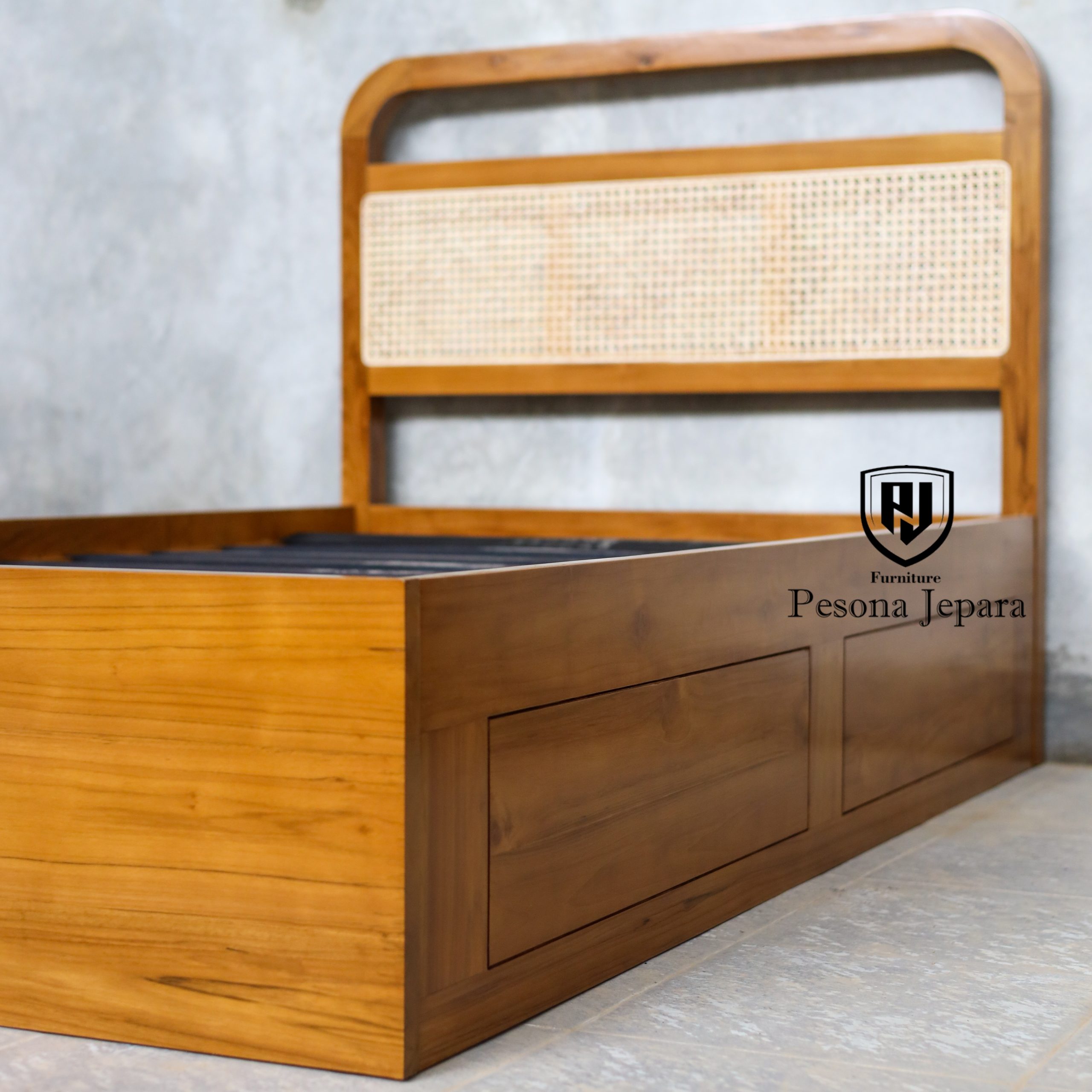 Dipan Retro Kombinasi Rotan - Gambar 4