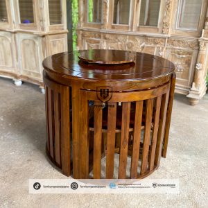 Meja makan hemat ruang