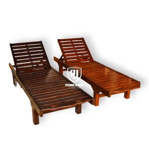 Kursi Lounger Taman