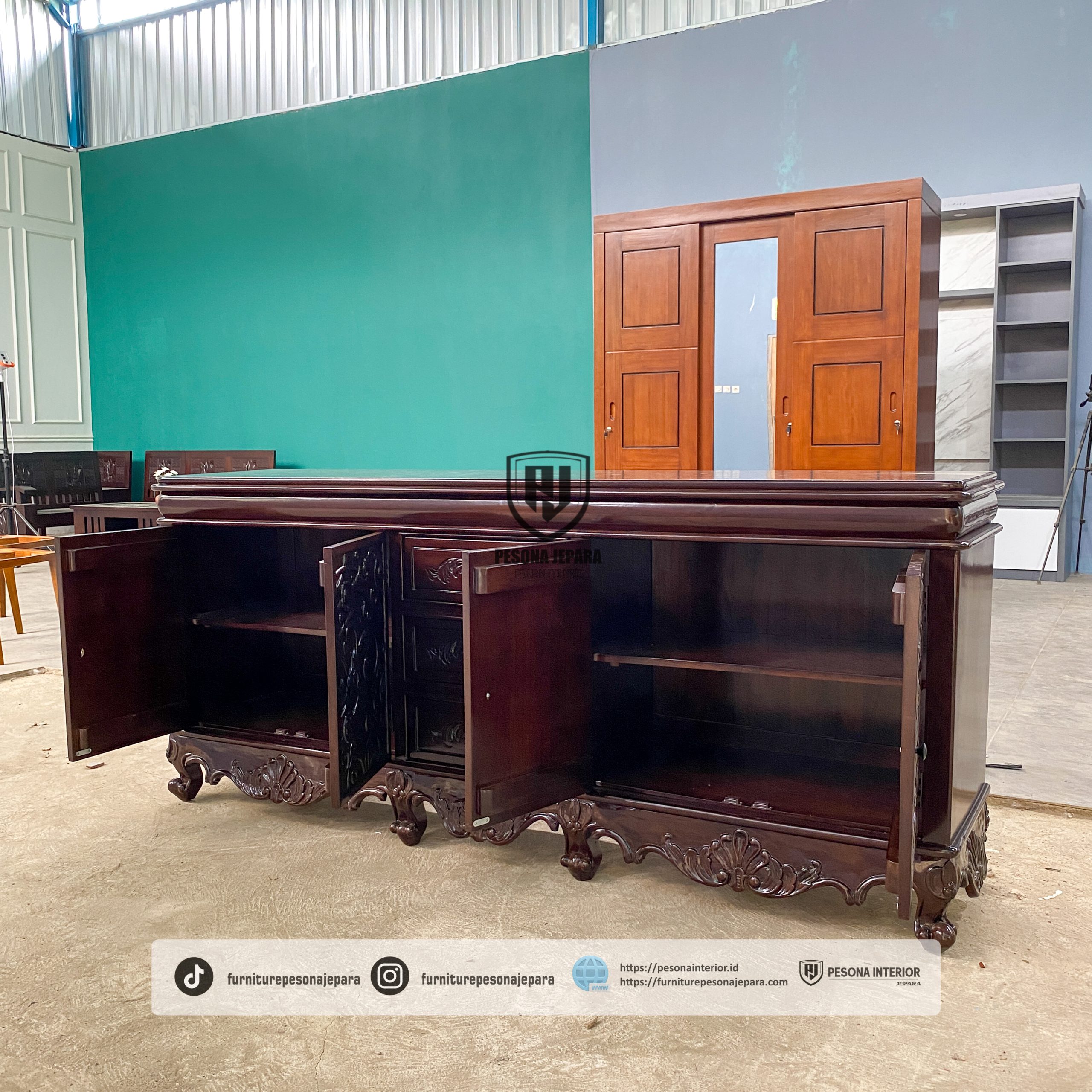 Bufet Credenza Ukiran