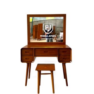 Meja Rias Model Retro