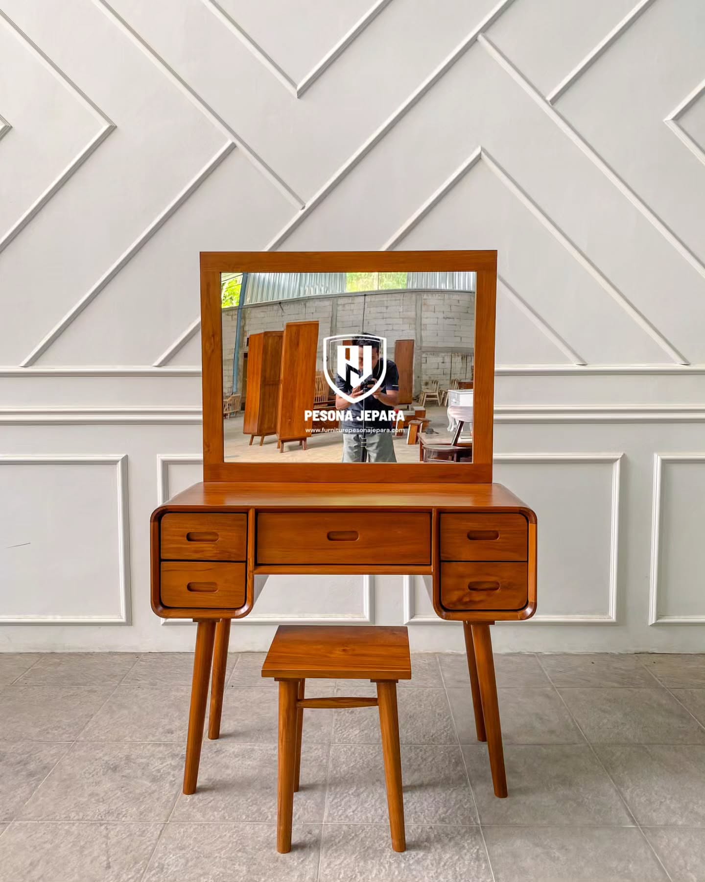 Meja Rias Model Retro - Gambar 4