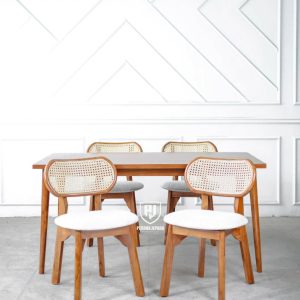 Satu Set Kursi Makan Kursi Kacang