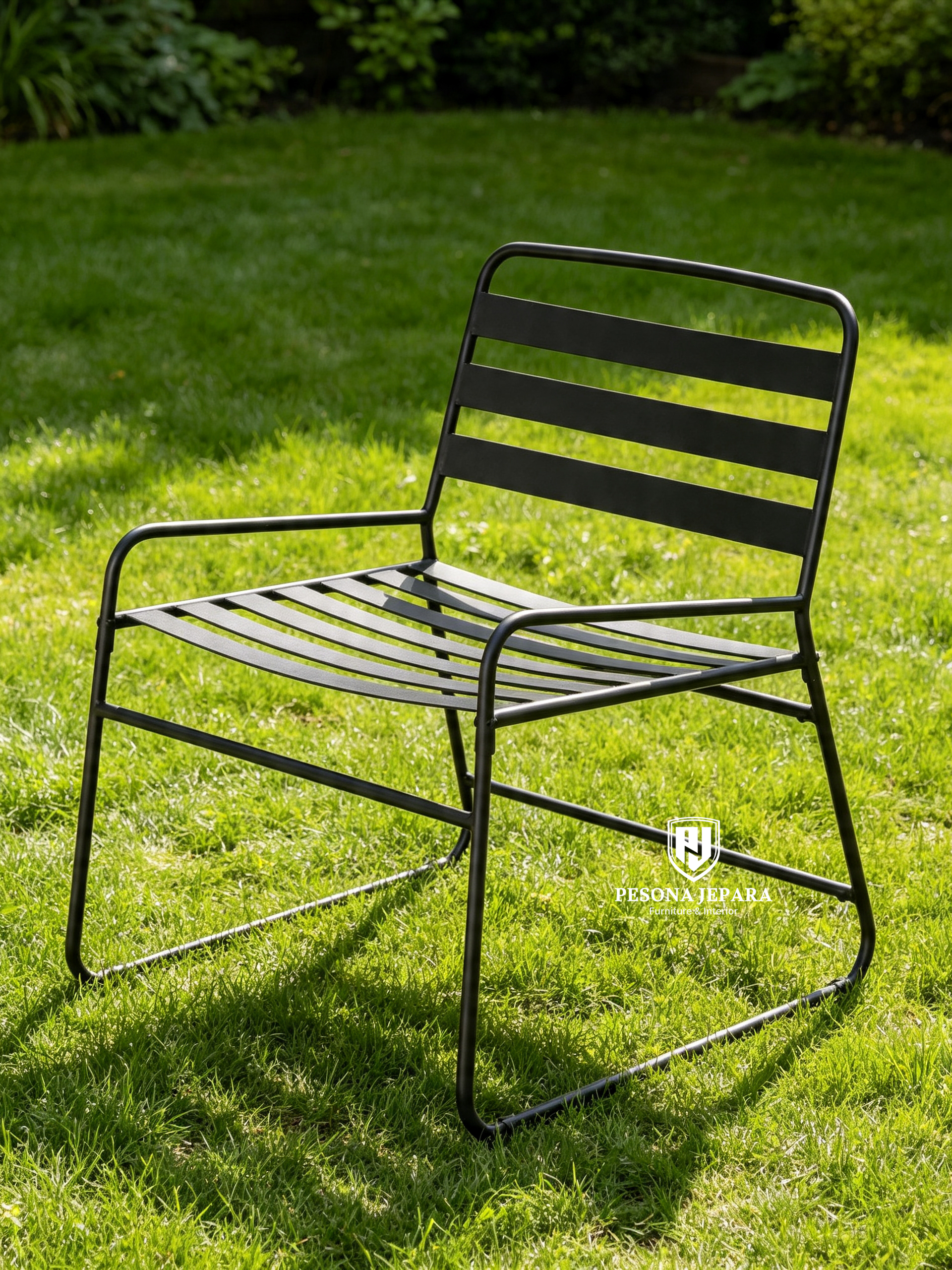 Kursi Taman Besi Minimalis "Slat" - Hitam Matte - Gambar 3