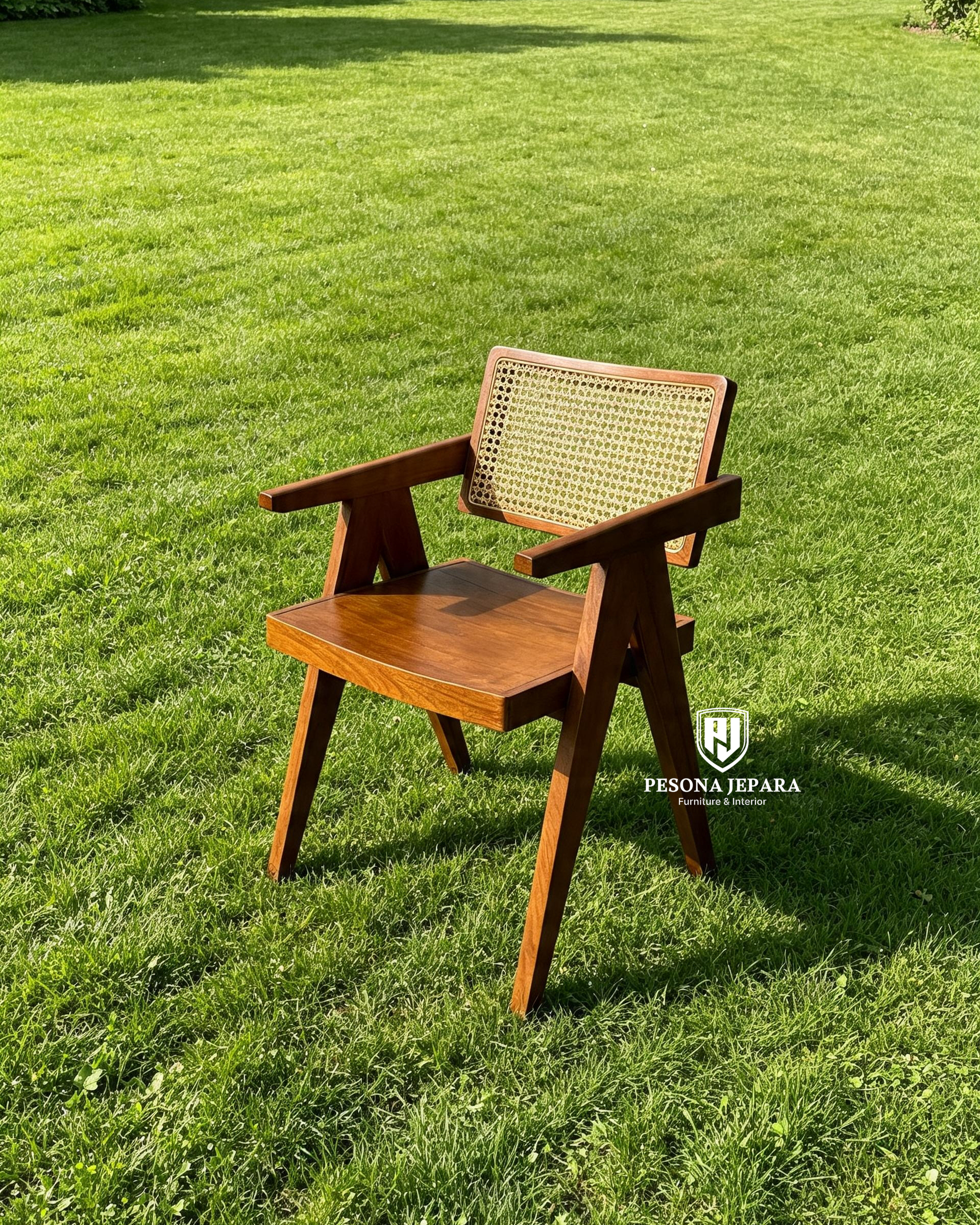 Kursi Santai / Kursi Makan Jati Kombinasi Rotan (Easy Armchair)