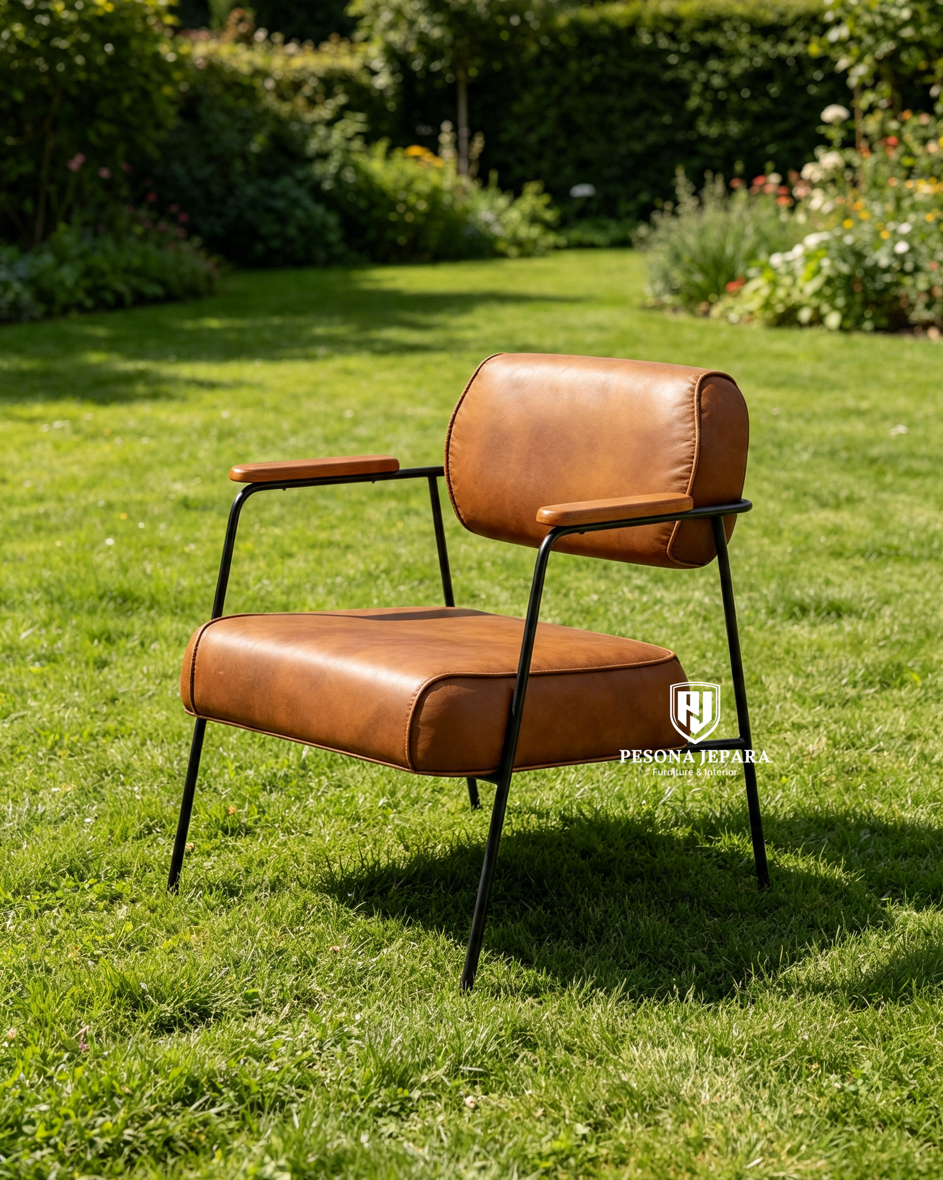 Kursi Santai Industrial Retro Kulit Cokelat – Modern Armchair